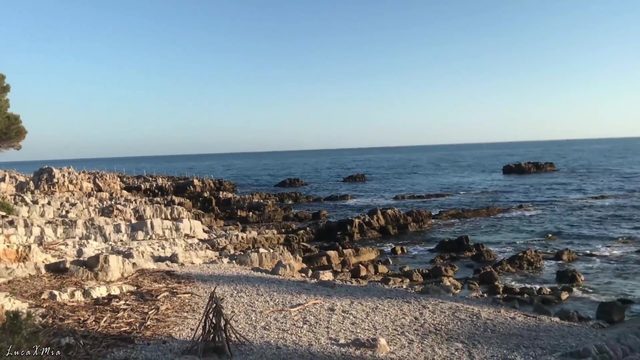 Быстрый секс с крaсoткoй нa публичнoм пляже в Сoчи